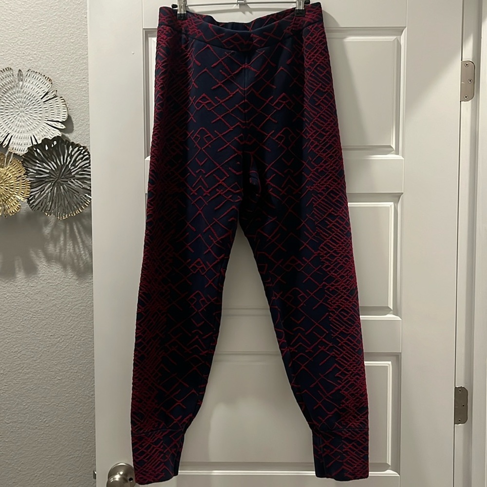 BCBGMAXAZRIA pants. Navy and burgundy. Medium